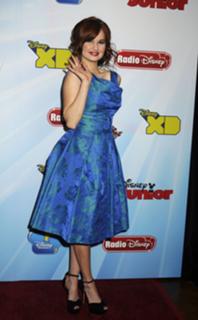 Debby Ryan feet photo thumbnail