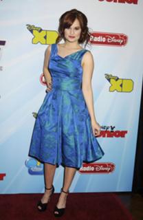 Debby Ryan feet photo thumbnail