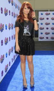 Debby Ryan feet photo thumbnail