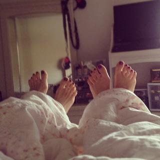 Debby Ryan feet photo thumbnail