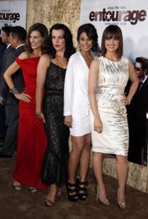 Debi Mazar feet photo thumbnail