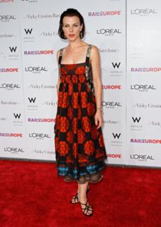 Debi Mazar feet photo thumbnail