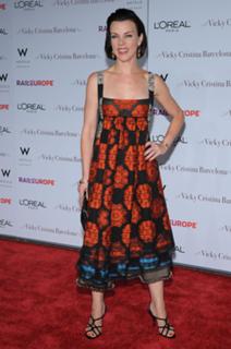 Debi Mazar feet photo thumbnail