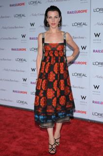 Debi Mazar feet photo thumbnail