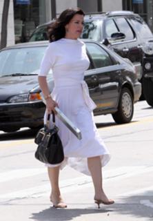 Debi Mazar feet photo thumbnail