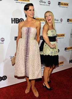 Debi Mazar feet photo thumbnail