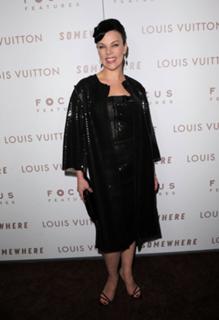 Debi Mazar feet photo thumbnail