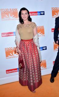 Debi Mazar feet photo thumbnail