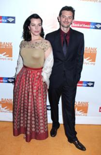 Debi Mazar feet photo thumbnail