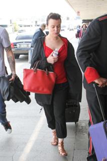 Debi Mazar feet photo thumbnail