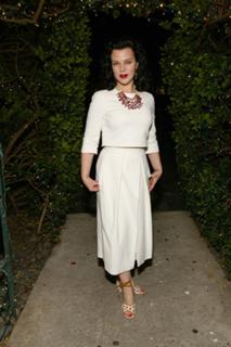 Debi Mazar feet photo thumbnail