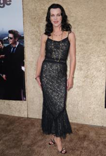 Debi Mazar feet photo thumbnail