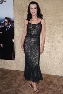 Debi Mazar feet photo thumbnail