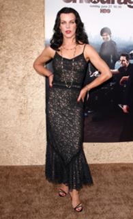 Debi Mazar feet photo thumbnail