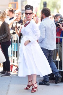 Debi Mazar feet photo thumbnail