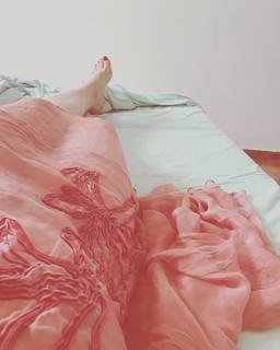 Debi Mazar feet photo thumbnail