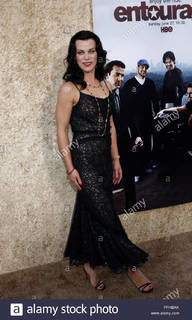 Debi Mazar feet photo thumbnail