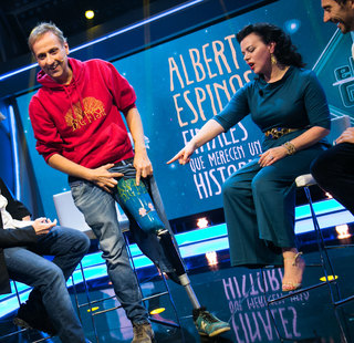 Debi Mazar feet photo thumbnail