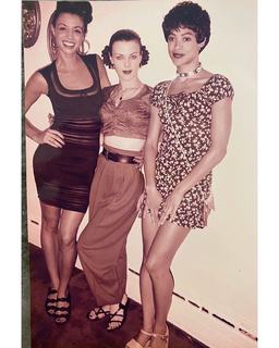 Debi Mazar feet photo thumbnail