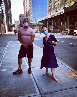 Debi Mazar feet photo thumbnail