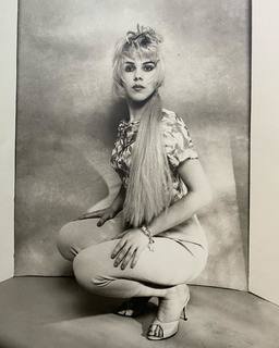 Debi Mazar feet photo thumbnail