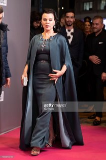 Debi Mazar feet photo thumbnail