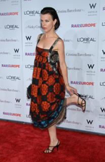 Debi Mazar feet photo thumbnail