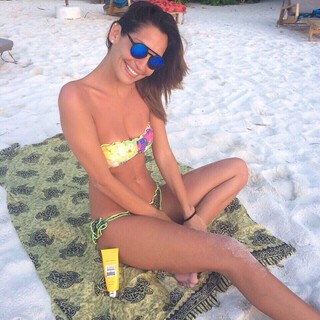Debora Salvalaggio feet photo 2