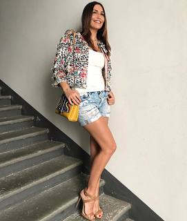 Debora Salvalaggio feet photo 16