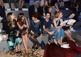 Deborah Ann Woll feet photo thumbnail