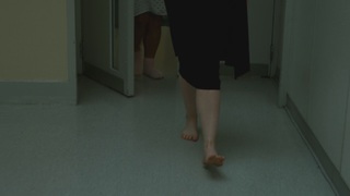Deborah Ann Woll feet photo thumbnail