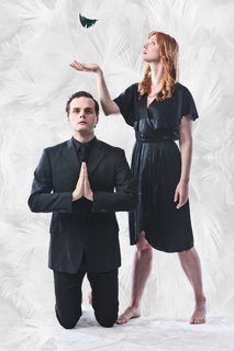 Deborah Ann Woll feet photo thumbnail