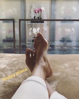 Deborah Cox feet photo 9