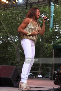 Deborah Cox feet photo 18