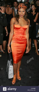Deborah Cox feet photo 11