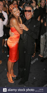 Deborah Cox feet photo 8