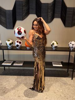 Deborah Cox feet photo 1