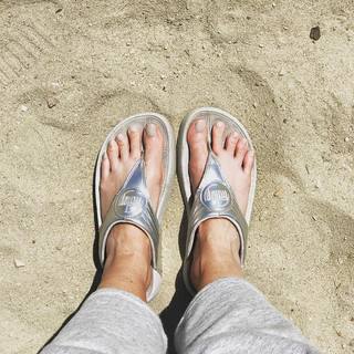 Deborah Foreman feet photo 5