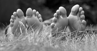 Deborah Foreman feet photo 20
