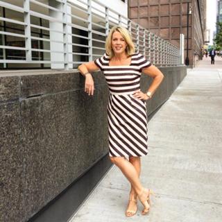 Deborah Norville feet photo thumbnail