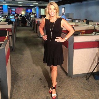 Deborah Norville feet photo thumbnail