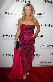 Deborah Norville feet photo thumbnail