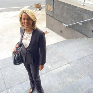Deborah Norville feet photo thumbnail
