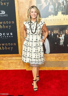 Deborah Norville feet photo thumbnail