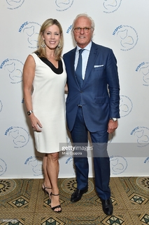 Deborah Norville feet photo thumbnail