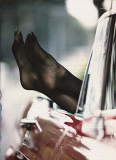 Deborah Secco feet photo thumbnail