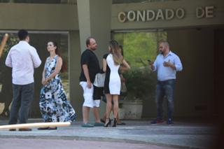 Deborah Secco feet photo thumbnail