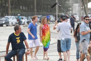 Deborah Secco feet photo thumbnail