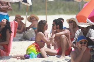 Deborah Secco feet photo thumbnail