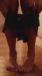 Deborah Secco feet photo thumbnail